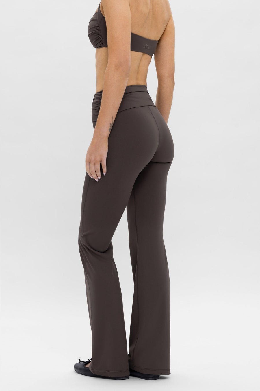 Body Butter™ Twist Pant